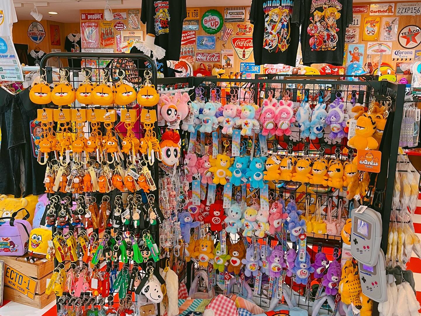 アメリカン雑貨&キャラクター雑貨大量入荷中！ ブリキ看板やインテリア 