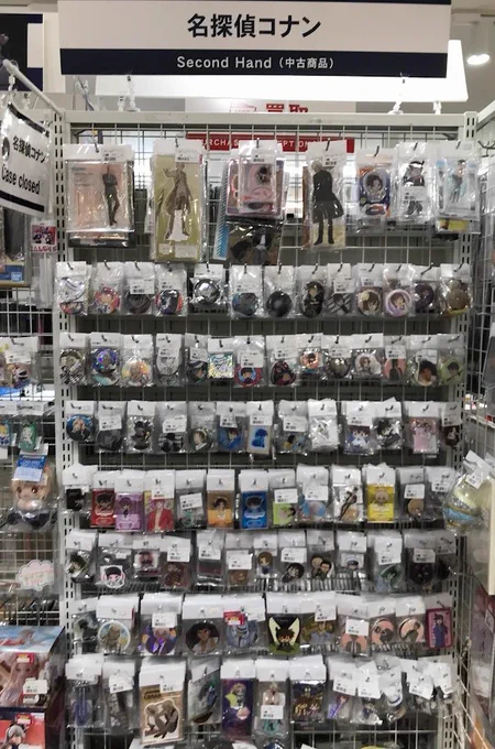 名探偵コナン　缶バッジ　ラバスト　アクリルスタンド等　約180点大量まとめ売り 名探偵コナン 缶バッジ ラバスト アクスタ等 約180点大量まとめ売り 名